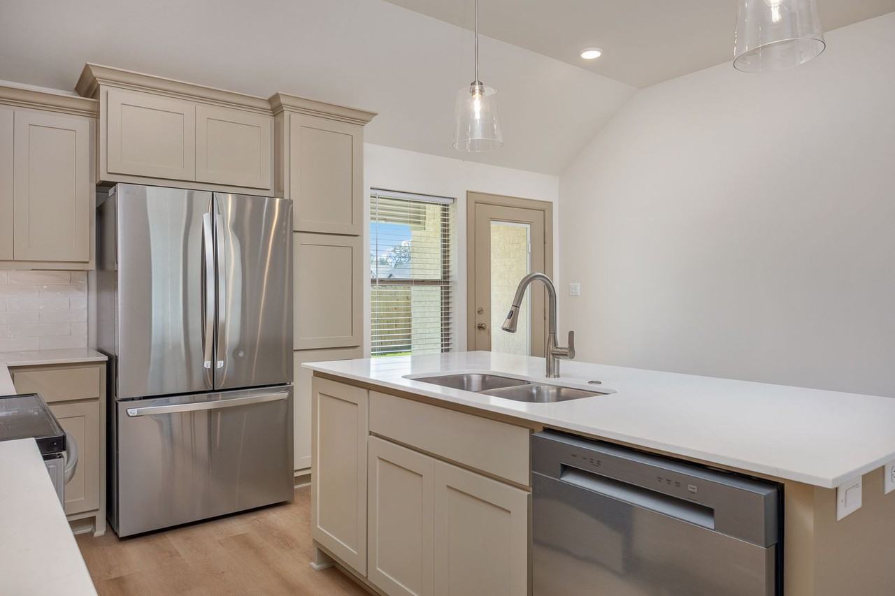 3195 Dogwood Park Ct - Photo 4 of 23