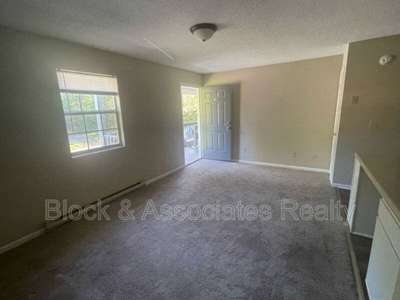 118 Reece Ct #H - Photo 3 of 5