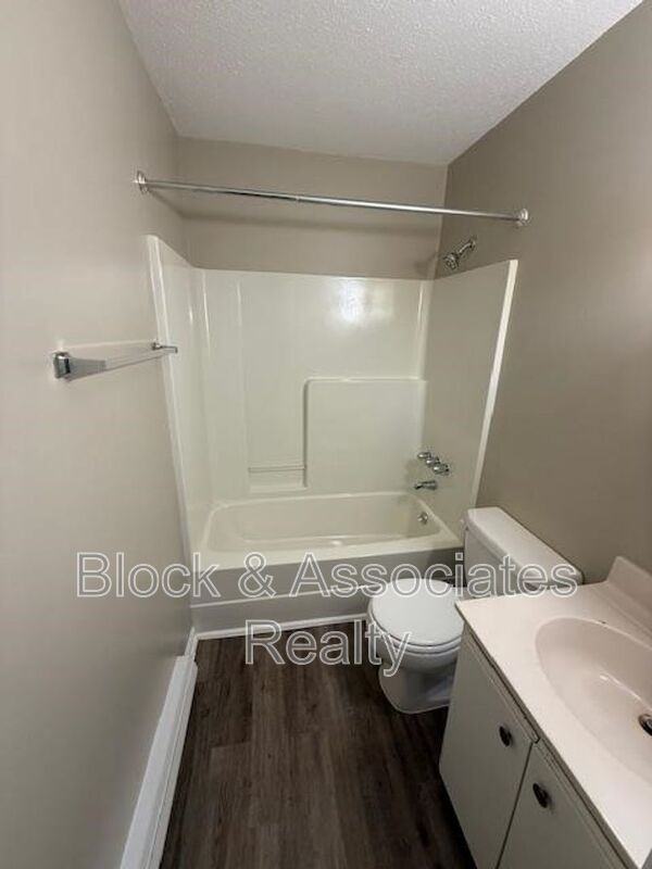 118 Reece Ct #H - Photo 5 of 5