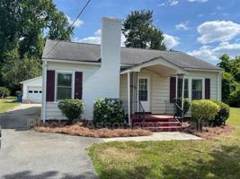 featured image of 1204 Forest Acres Cir