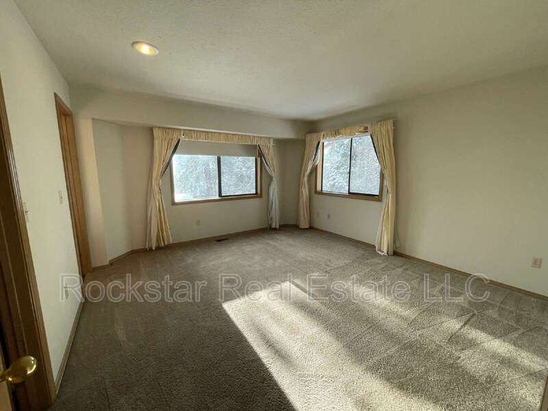 5605 N Northwood Dr - Photo 4 of 30