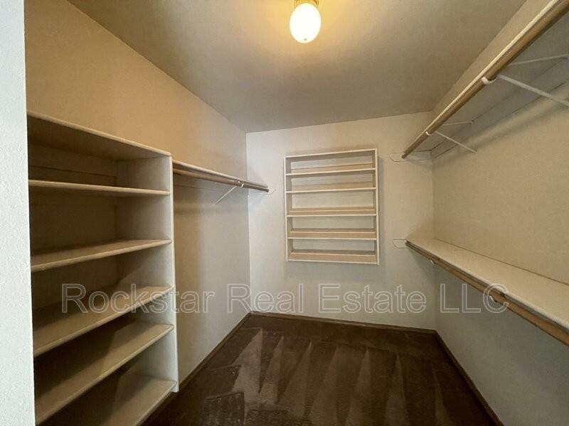 5605 N Northwood Dr - Photo 5 of 30