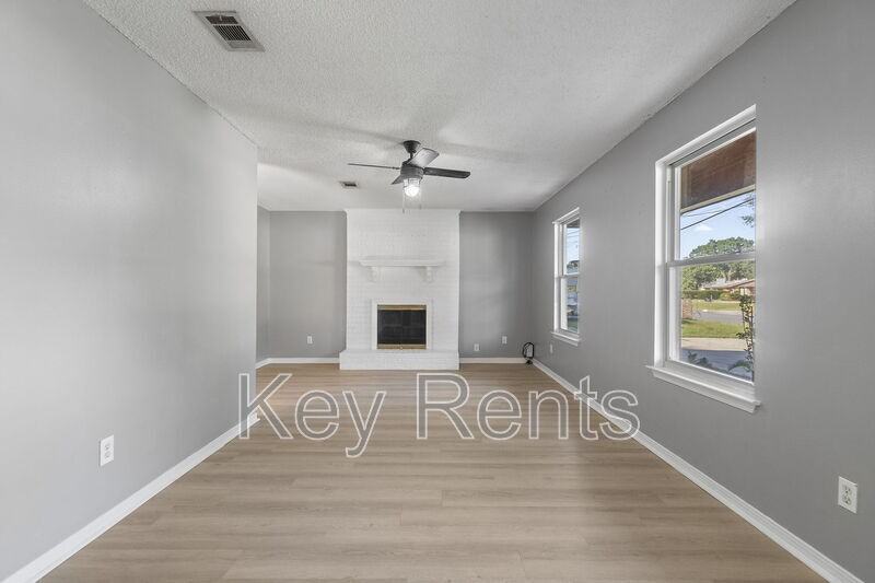 6555 Bellview Pines Pl - Photo 4 of 20