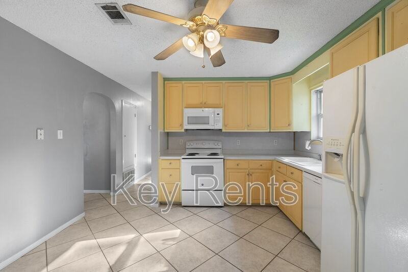 6555 Bellview Pines Pl - Photo 7 of 20