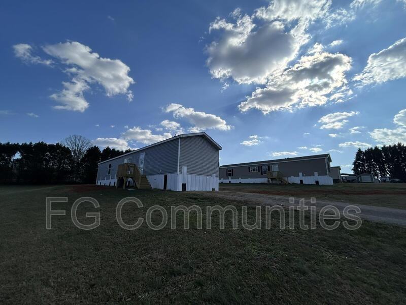 3220 Sutton Ln - Photo 2 of 24