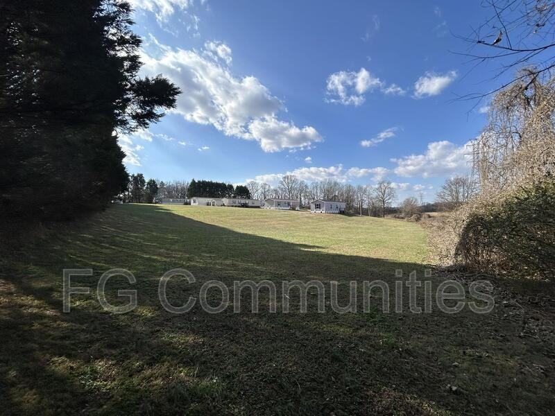 3220 Sutton Ln - Photo 3 of 24