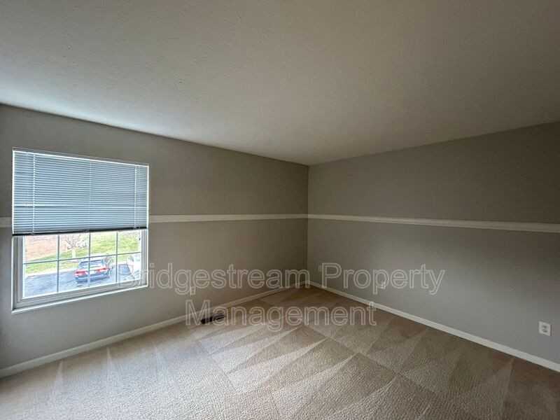 4391 Straight Arrow Rd - Photo 6 of 11