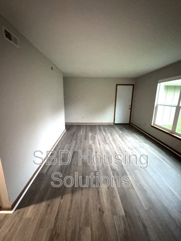 16606 E Gudgell Rd #B - Photo 3 of 8