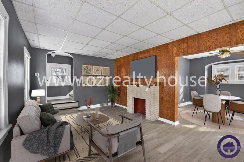 119 Carbon St - Photo 2 of 19