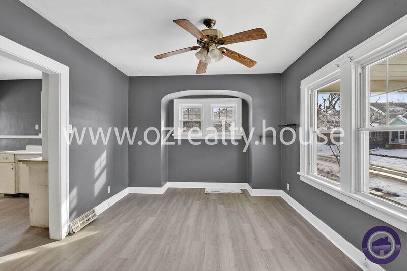 119 Carbon St - Photo 6 of 19