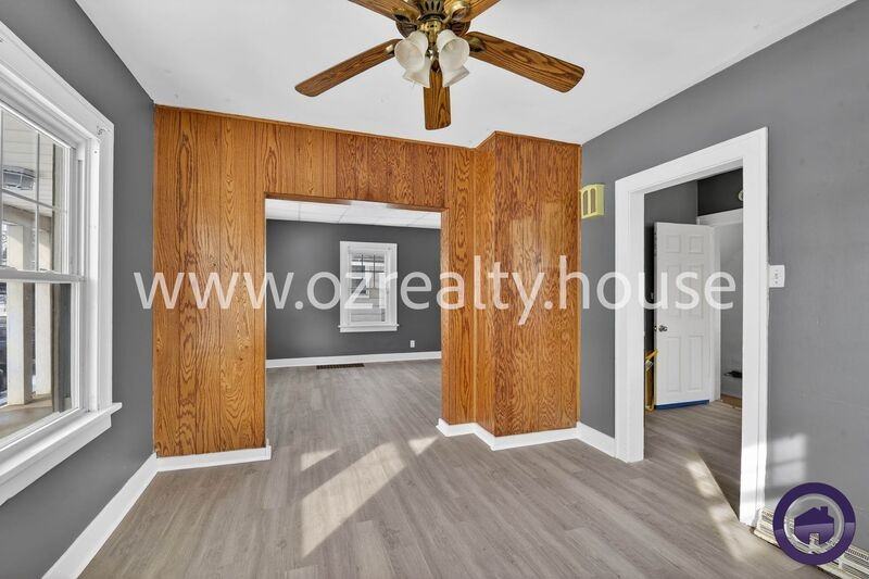 119 Carbon St - Photo 7 of 19