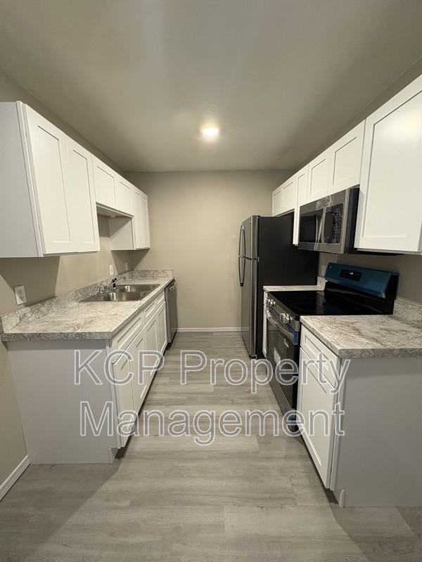 201 Nw K St - Photo 3 of 7