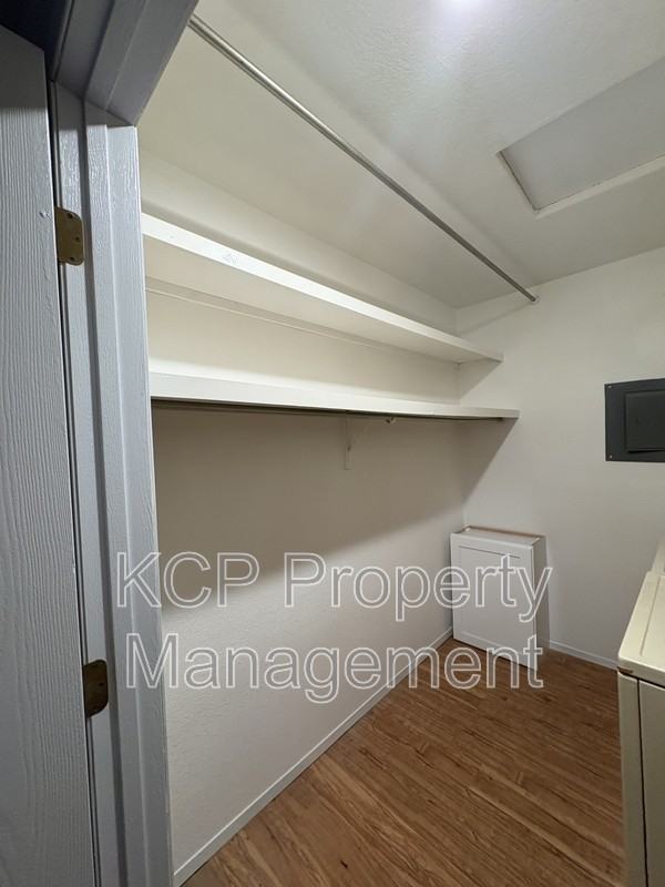 201 Nw K St - Photo 7 of 7