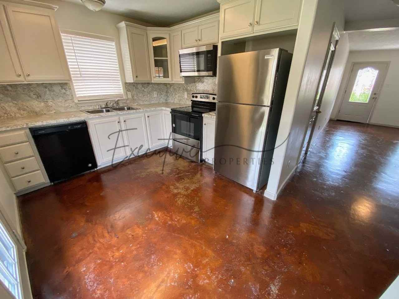 329 E Sale Rd - Photo 6 of 20