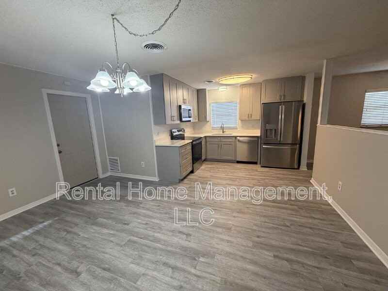 769 Hendrix Ave - Photo 3 of 10