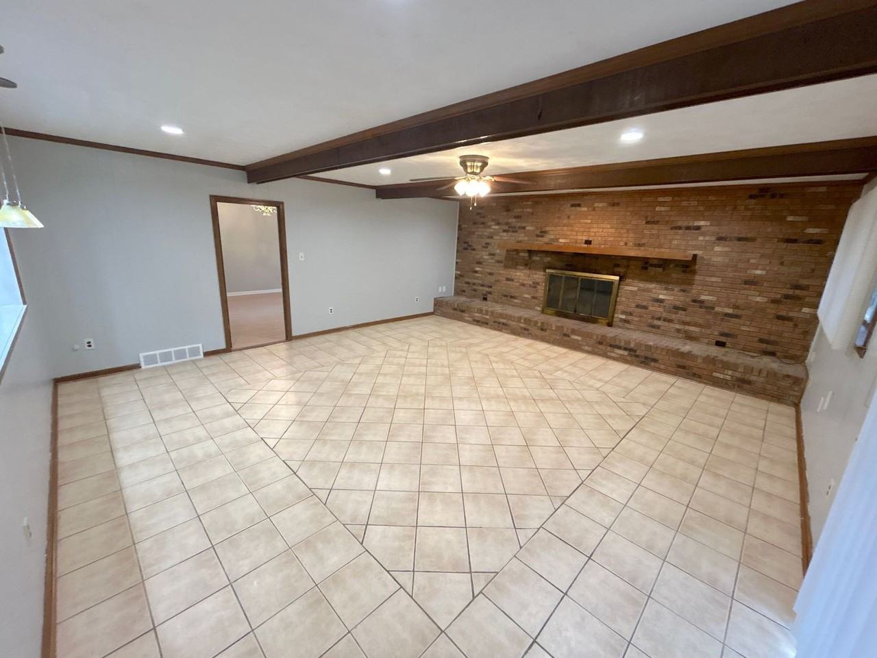 5366 Brantford Ave - Photo 7 of 13