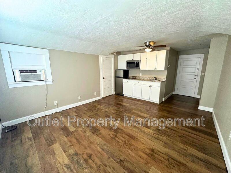 129 E Concord St #04 - Photo 4 of 5