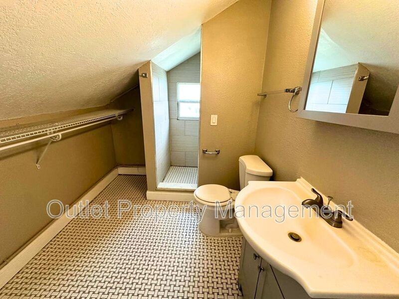 129 E Concord St #04 - Photo 5 of 5