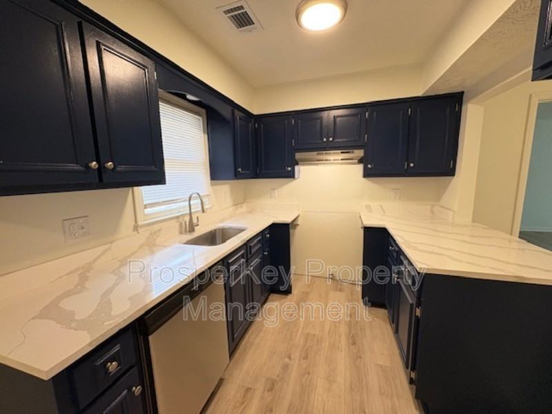 106 Bonanza Dr - Photo 4 of 20