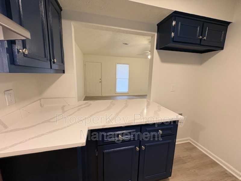 106 Bonanza Dr - Photo 6 of 20