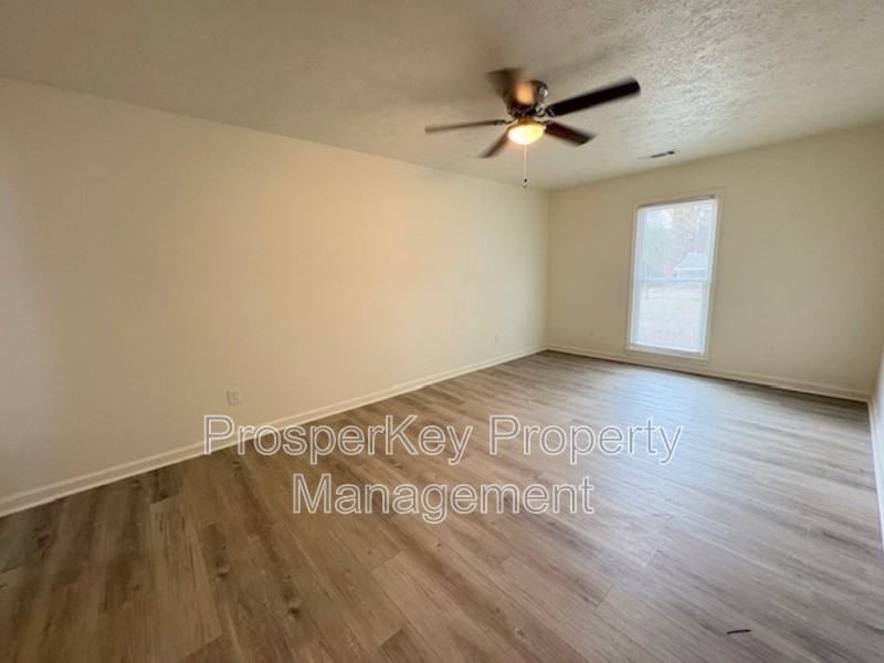 106 Bonanza Dr - Photo 7 of 20