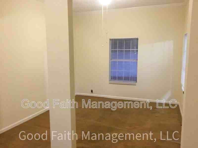 313 W 11th St - Photo 3 of 9