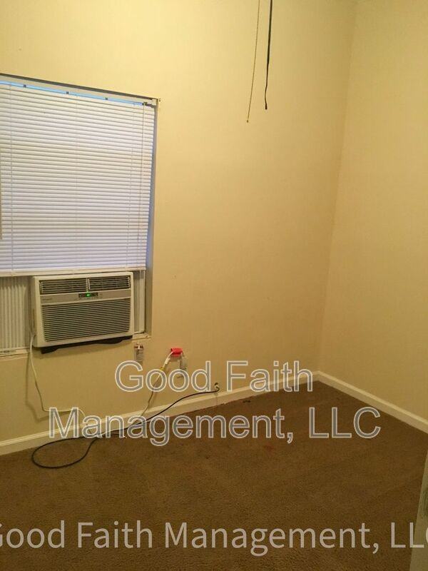 313 W 11th St - Photo 7 of 9