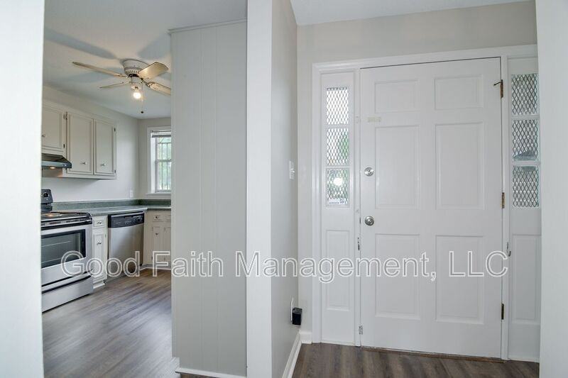 304 Greene St - Photo 4 of 21