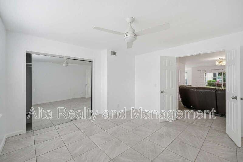 4329 Plaza Gate Ln S #101 - Photo 7 of 27