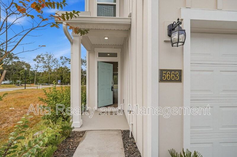 5663 Coppers Edge Ln - Photo 3 of 31