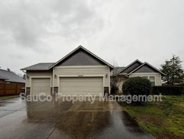 featured image of 3640 Park Dr