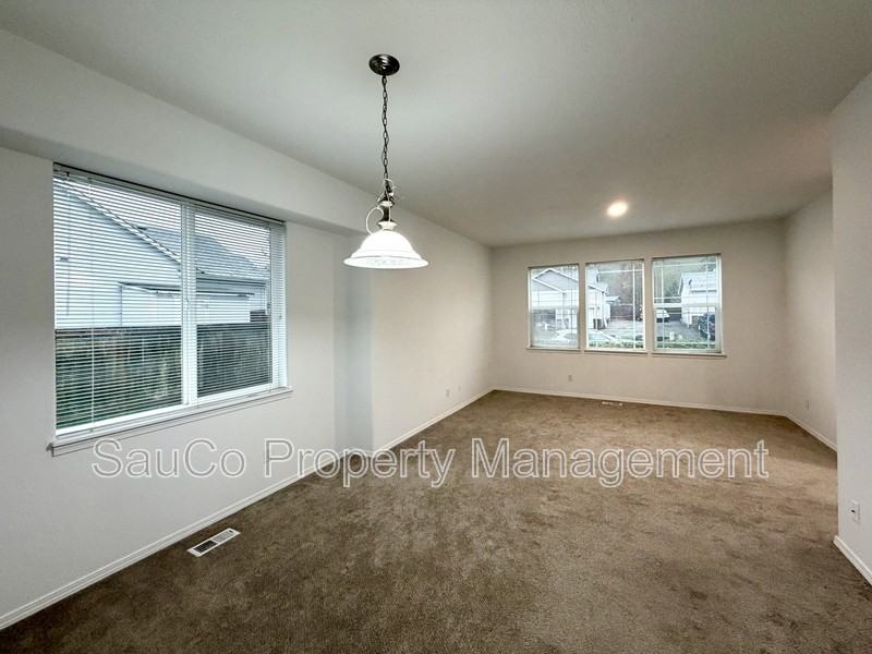 3640 Park Dr - Photo 3 of 19