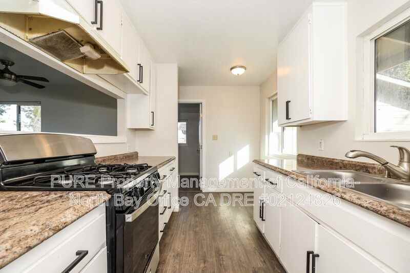 429 Sanford Rd - Photo 6 of 22