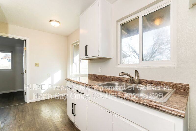 429 Sanford Rd - Photo 7 of 22