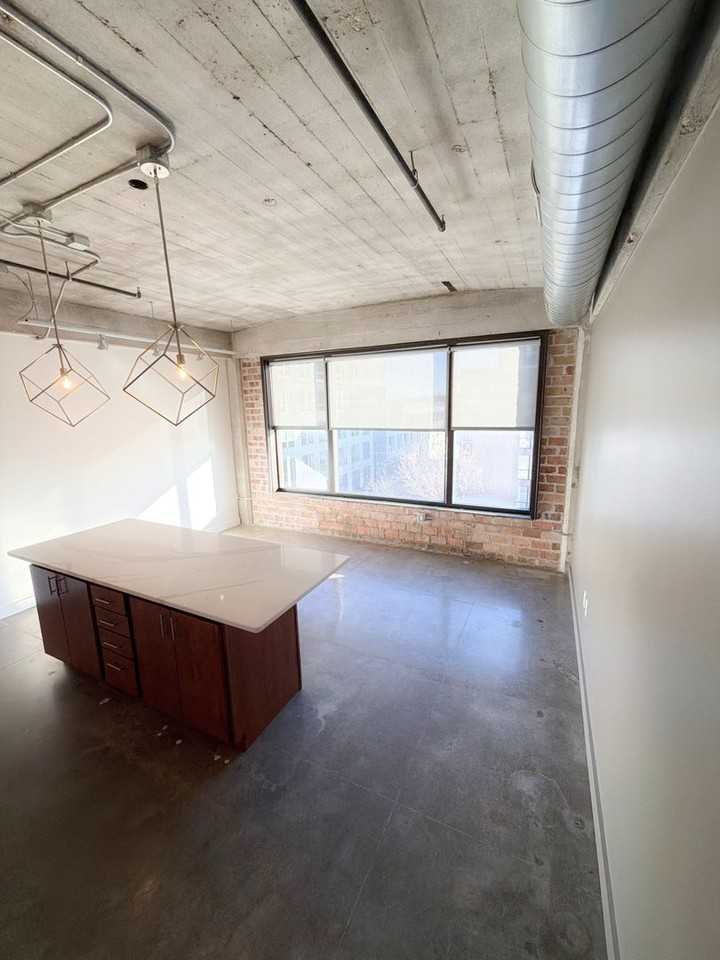 Clemens Building - Photo 2 of 17