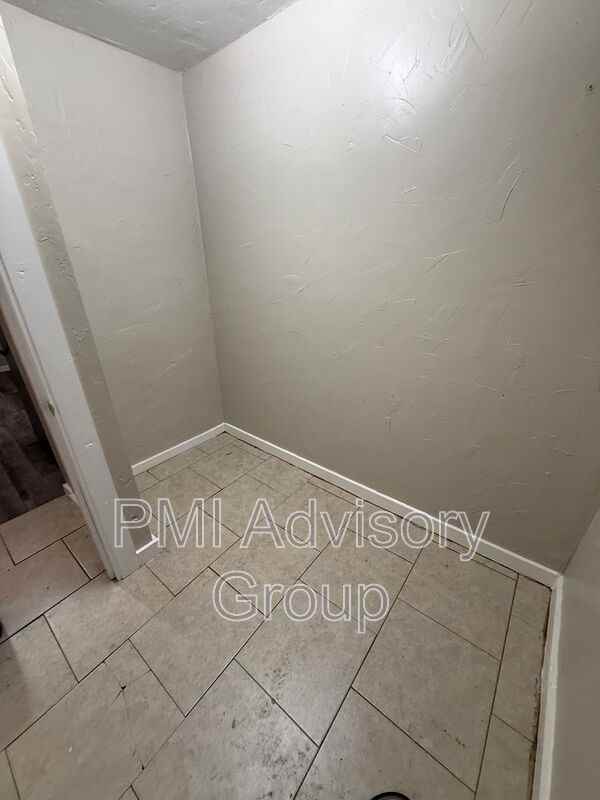 308 Chestnut St #9 - Photo 2 of 5