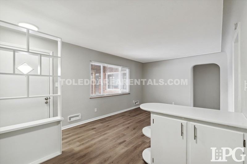 4225 Harvest Ln #2 - Photo 3 of 17