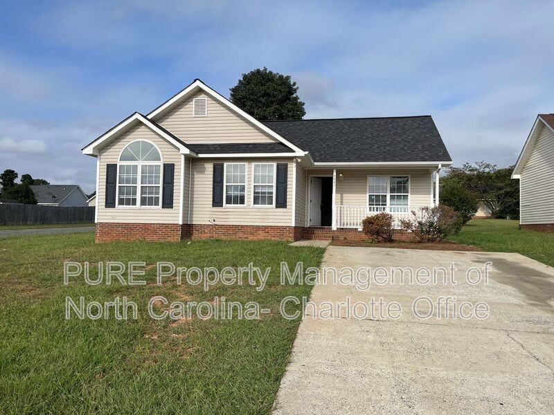 4401 Biesterfield Dr - Photo 4 of 20