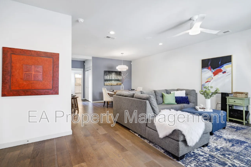 1419 Coal Ave Sw - Photo 5 of 33