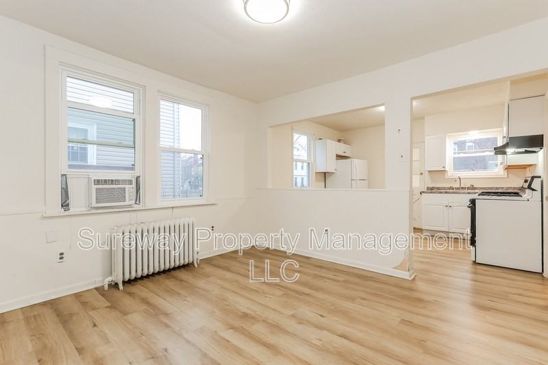 922 Pitman Ave - Photo 5 of 20