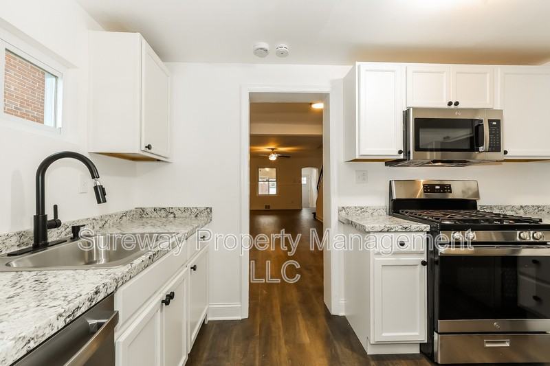 447 Pusey Ave - Photo 7 of 20