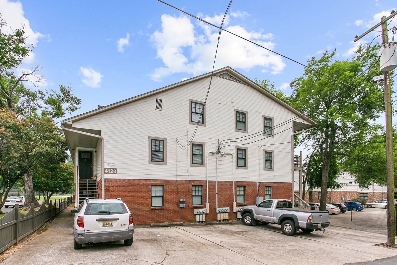 Spring Street Flats - Photo 2 of 5