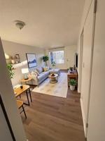 featured image of 921 University Ave