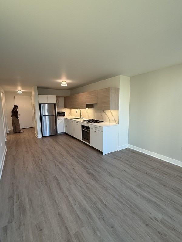 11 N Green St - Photo 3 of 20