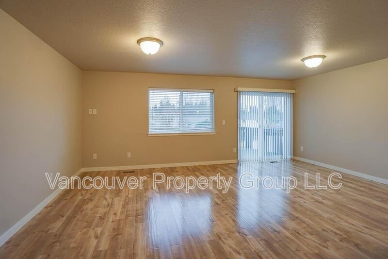 7428 Ne 62nd St - Photo 5 of 29