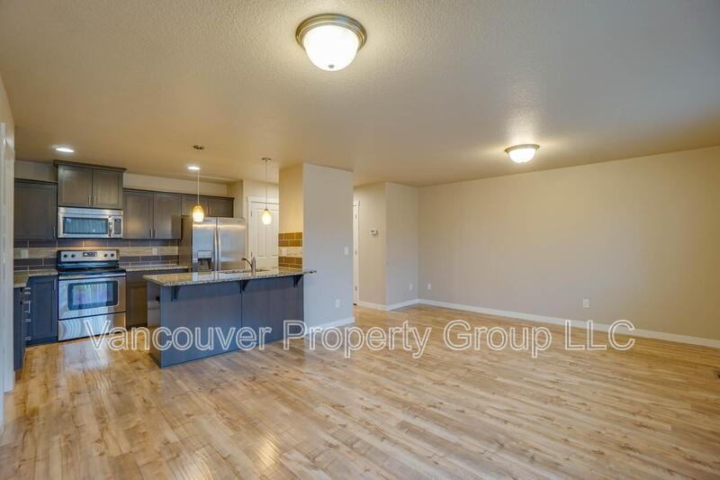 7428 Ne 62nd St - Photo 7 of 29