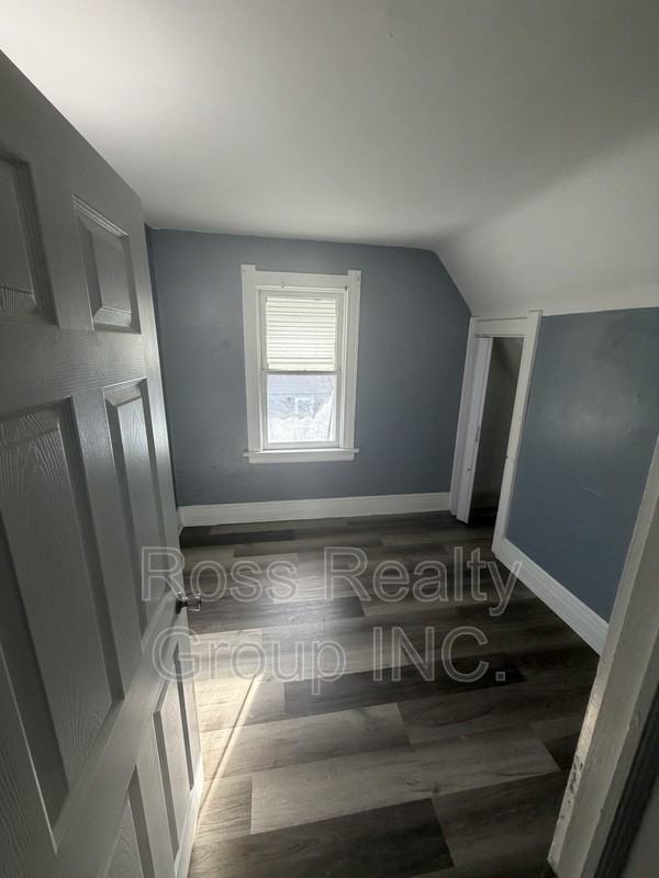 824 Mason St - Photo 2 of 5