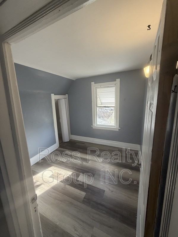 824 Mason St - Photo 3 of 5