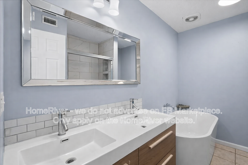 8004 Jasper Ave - Photo 5 of 15