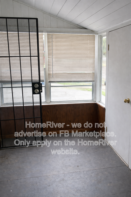 1021 Daniel St - Photo 5 of 12